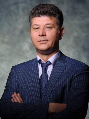 dr Miloš Knežević